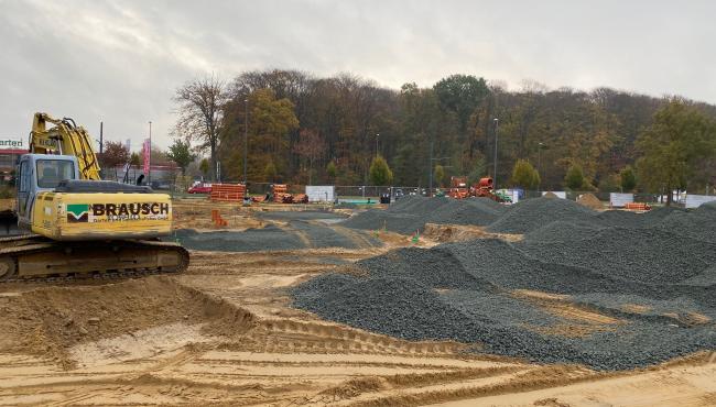 Erdarbeiten Kanal Tiefbau Außenanlagen